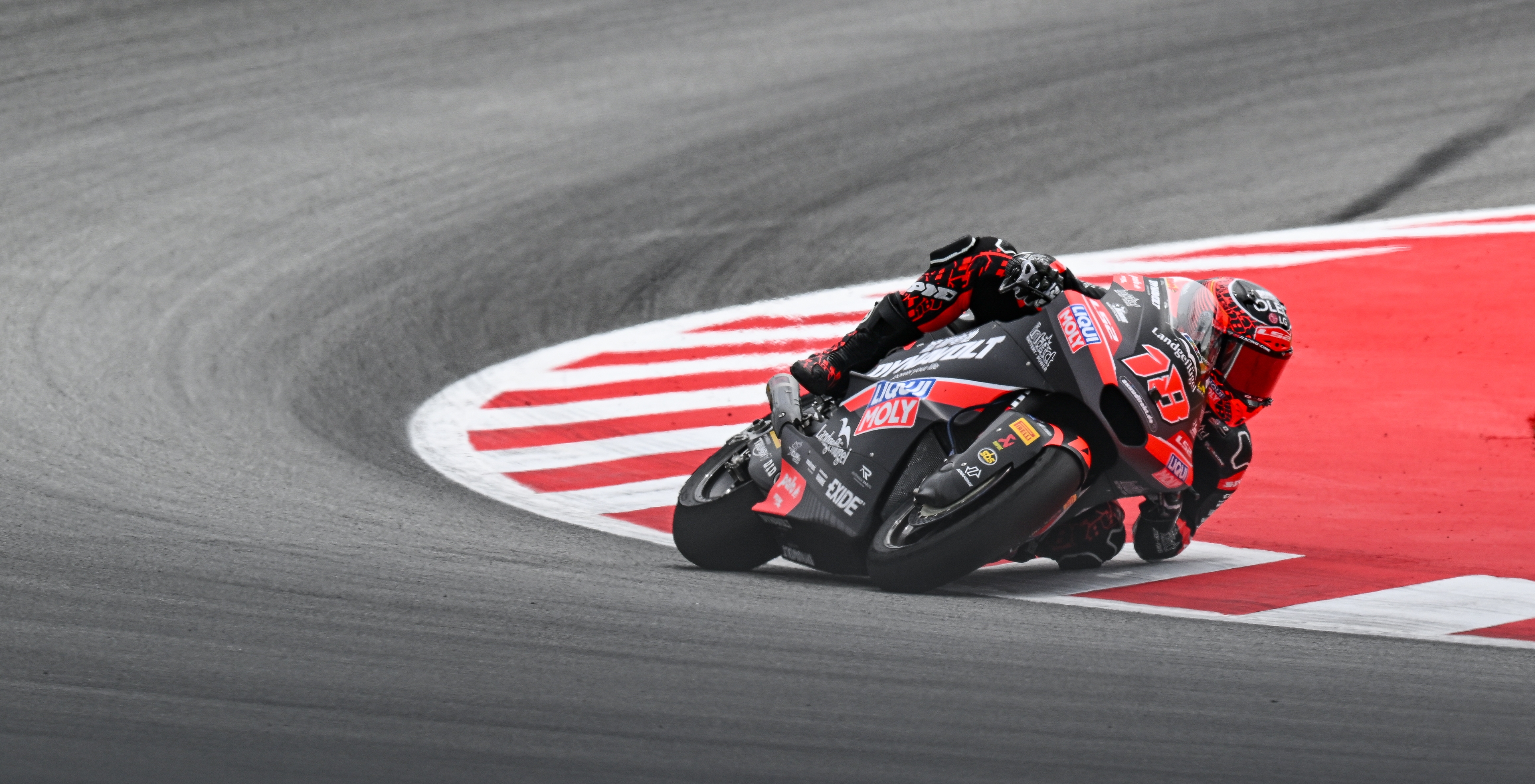 With standard soft compounds, Gonzalez takes home the Moto2™ race and Vietti sets a new lap record